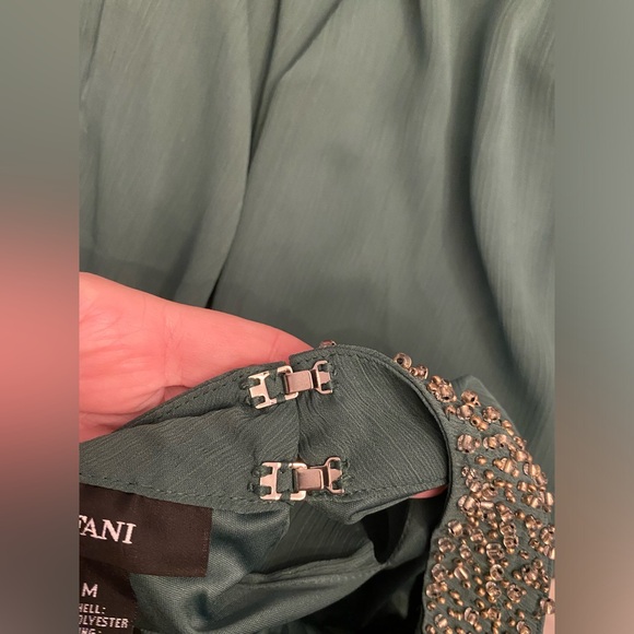 Green Alfani Beaded Neck Halter top with bubble hem, NWT, sz M - Picture 8 of 11